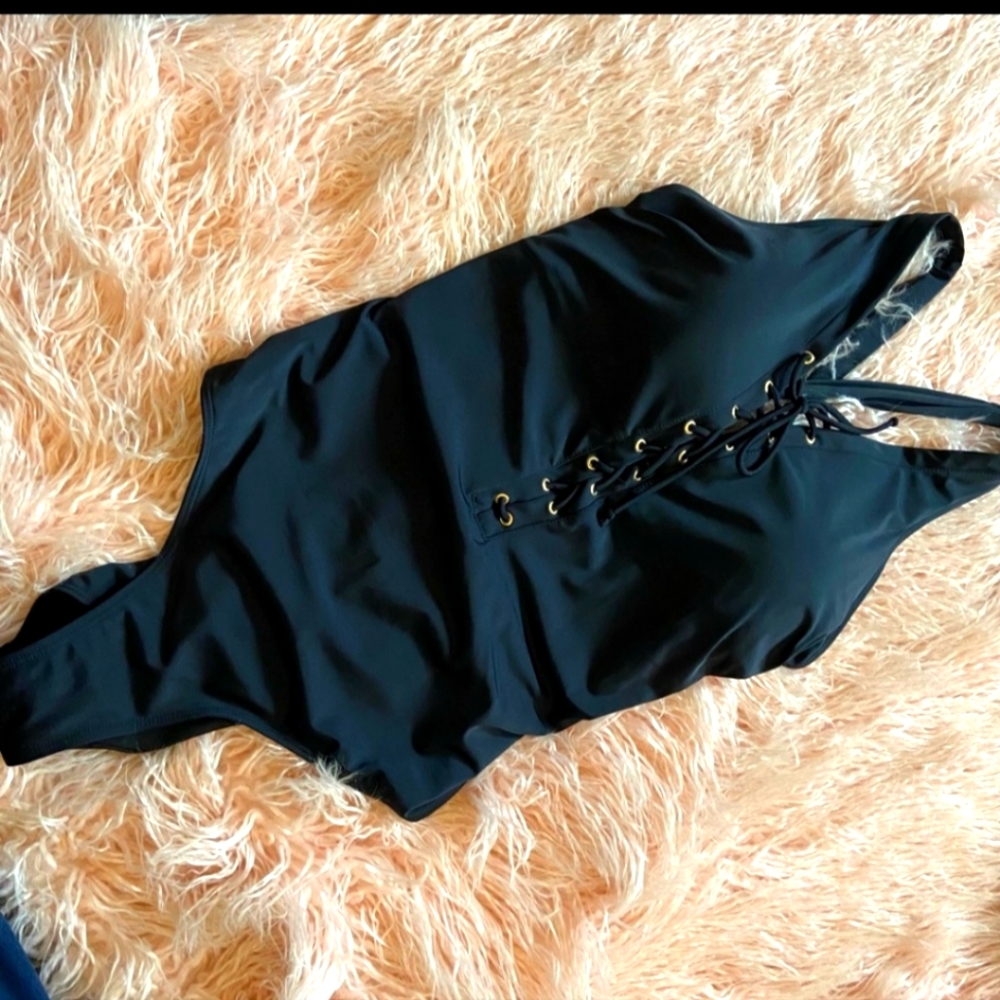 RELISTED ITEM--Torrid swimsuit